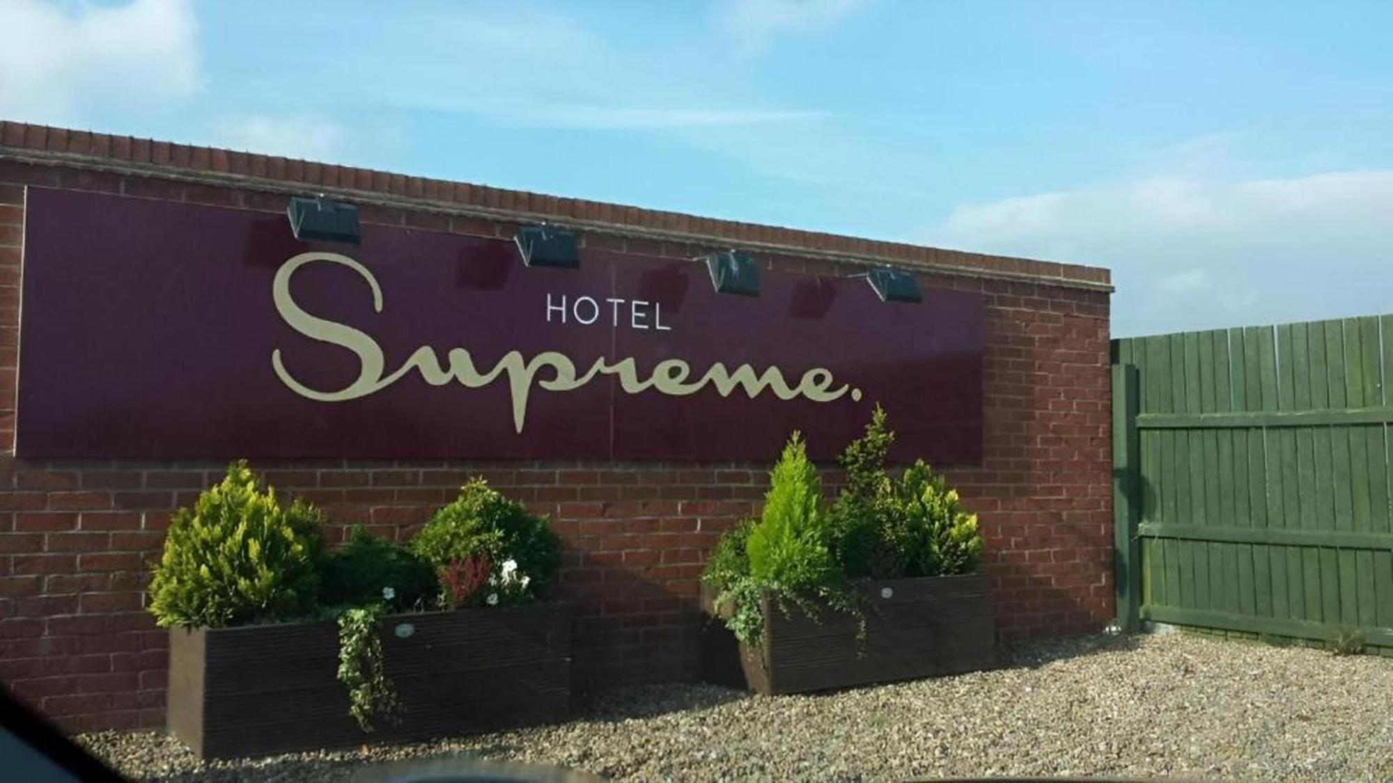 Boston Supreme Hotel Exterior foto
